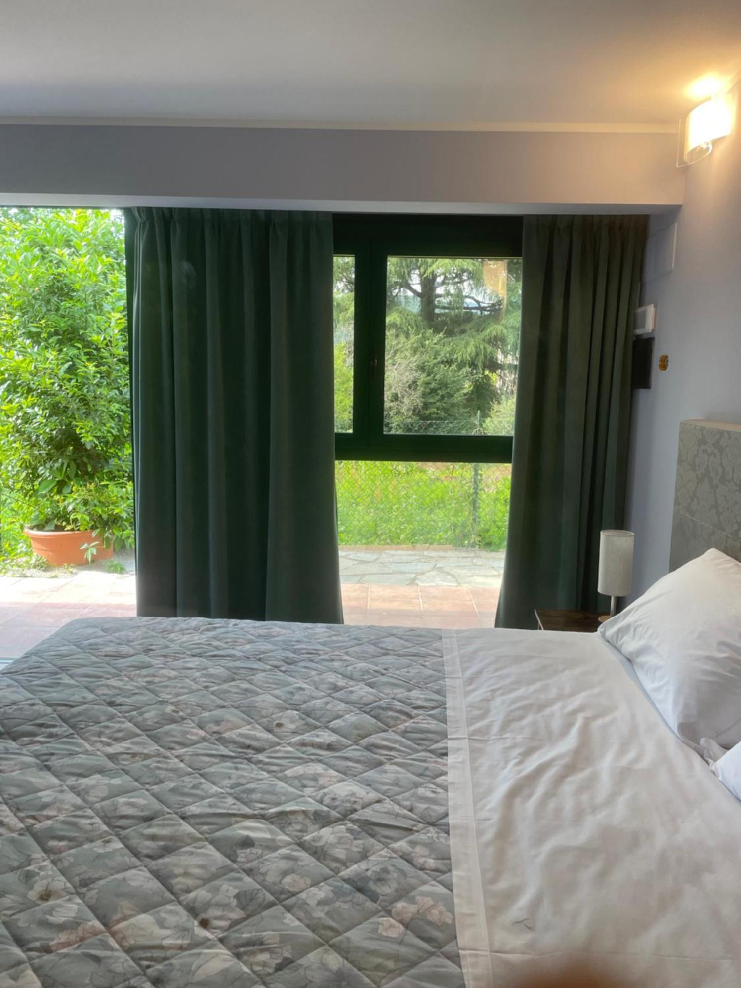 Locanda Dell'Oca Bianca Como Exteriör bild